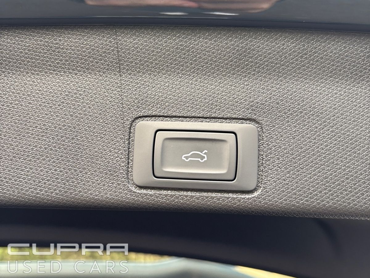 Cupra Terramar **AVAILABLE NOW ** 262 TERRAMAR V2 1.5 TSI eHYBRID 204hp (150 kW) DSG**DELIVERY MILEAGE -- FOC SERVICE PLAN -- HIGH SPEC -- 5 YEAR WARRANTY**