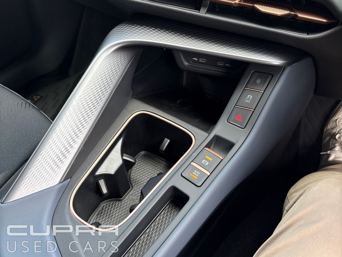 Cupra Terramar **AVAILABLE NOW ** 262 TERRAMAR V2 1.5 TSI eHYBRID 204hp (150 kW) DSG**DELIVERY MILEAGE -- FOC SERVICE PLAN -- HIGH SPEC -- 5 YEAR WARRANTY**