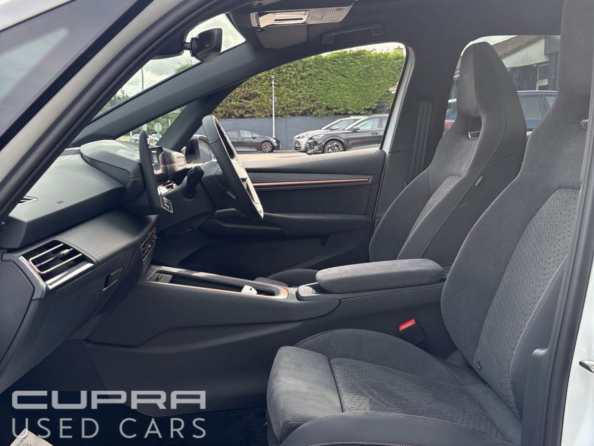 Cupra Born **NOW AVAILABLE** NEW MODEL BORN URBAN 58KWH V2 ** PAN SUNROOF - DYNAMIC DESIGN PACK -  19" STORM ALLOYS Black & Copper**