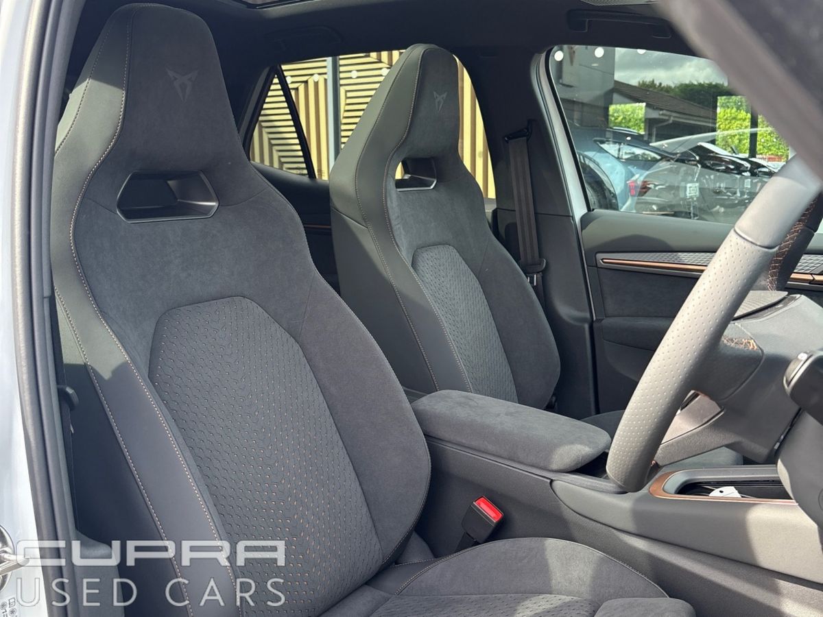Cupra Born **NOW AVAILABLE** NEW MODEL BORN URBAN 58KWH V2 ** PAN SUNROOF - DYNAMIC DESIGN PACK -  19" STORM ALLOYS Black & Copper**