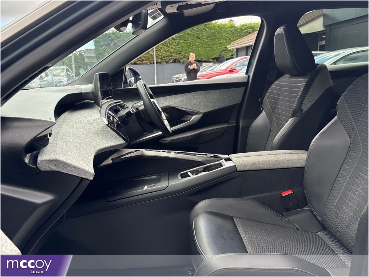 Peugeot 3008 **JUST ARRIVED** ALLURE 1.2 AUTO PETROL **PEUGEOT WARRANTY**FINANCE AVAILABLE**