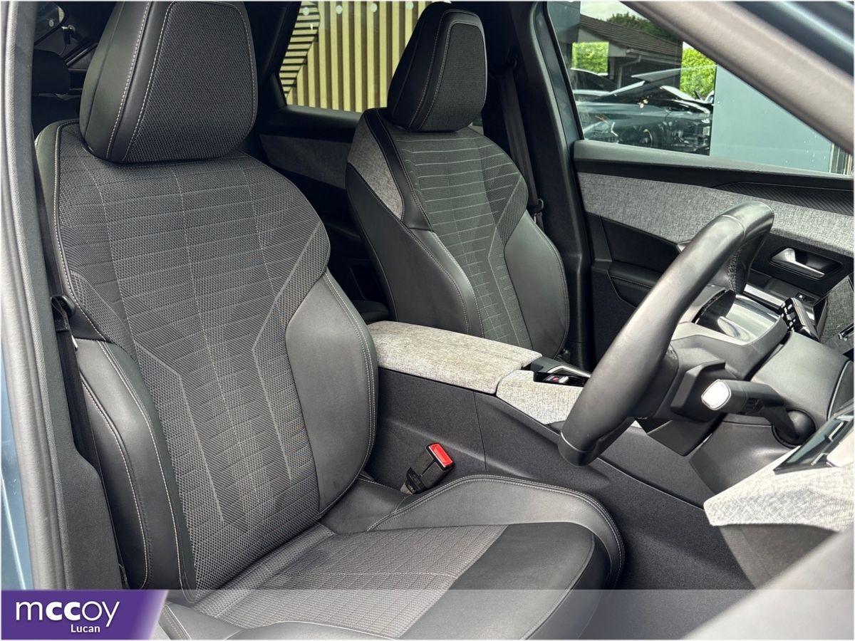 Peugeot 3008 **JUST ARRIVED** ALLURE 1.2 AUTO PETROL **PEUGEOT WARRANTY**FINANCE AVAILABLE**