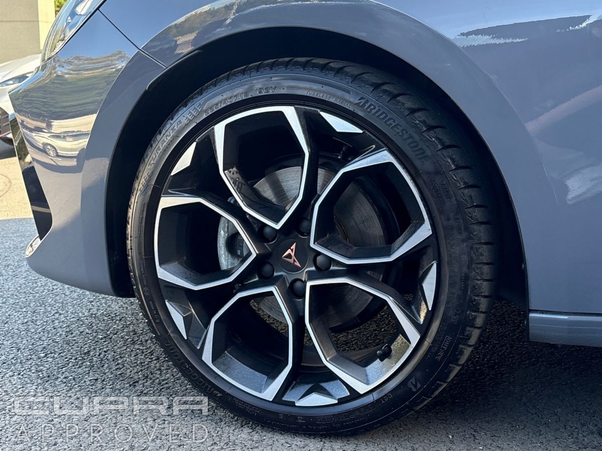 Cupra Leon ** JUST ARRIVED ** LEON V2 1.5 TSI 150hp **GRAPHENE GREY PREMIUM PAINT -- FOC SERVICE PLAN**