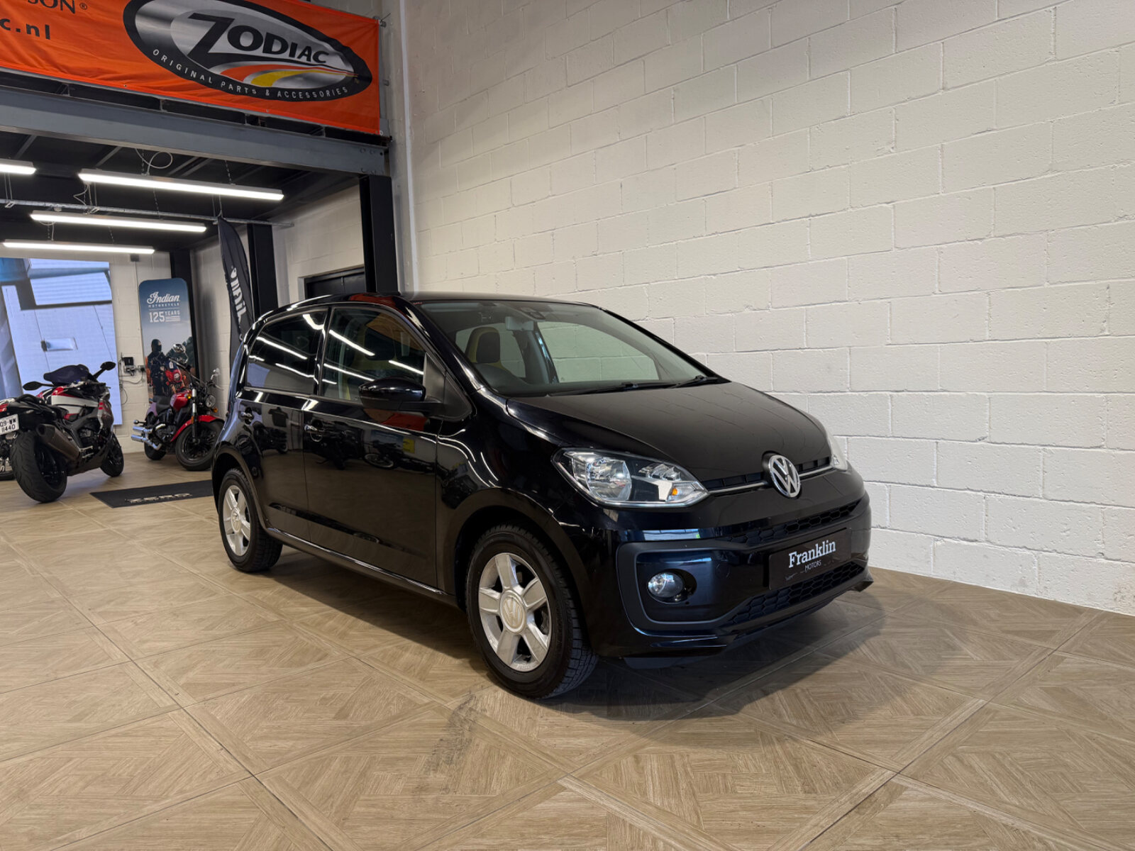 2017 Volkswagen up!