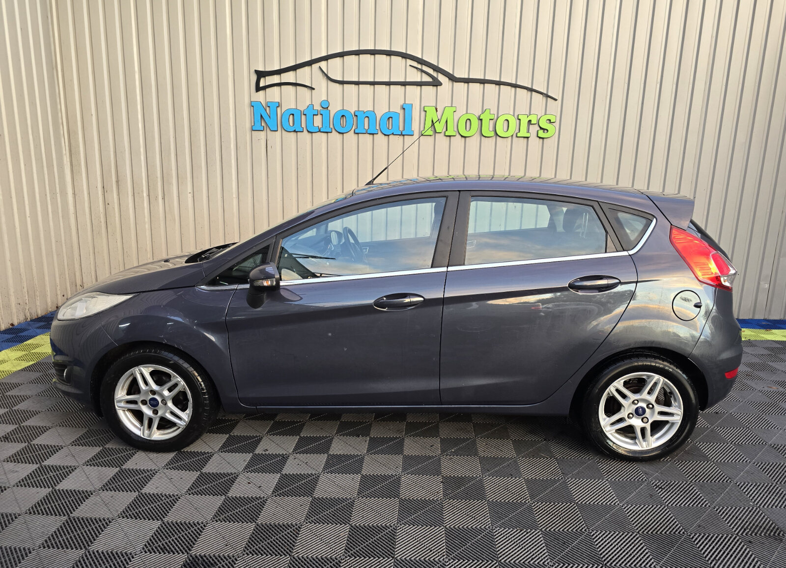 2014 Ford Fiesta 1.0 Petrol ZETEC - Image 6