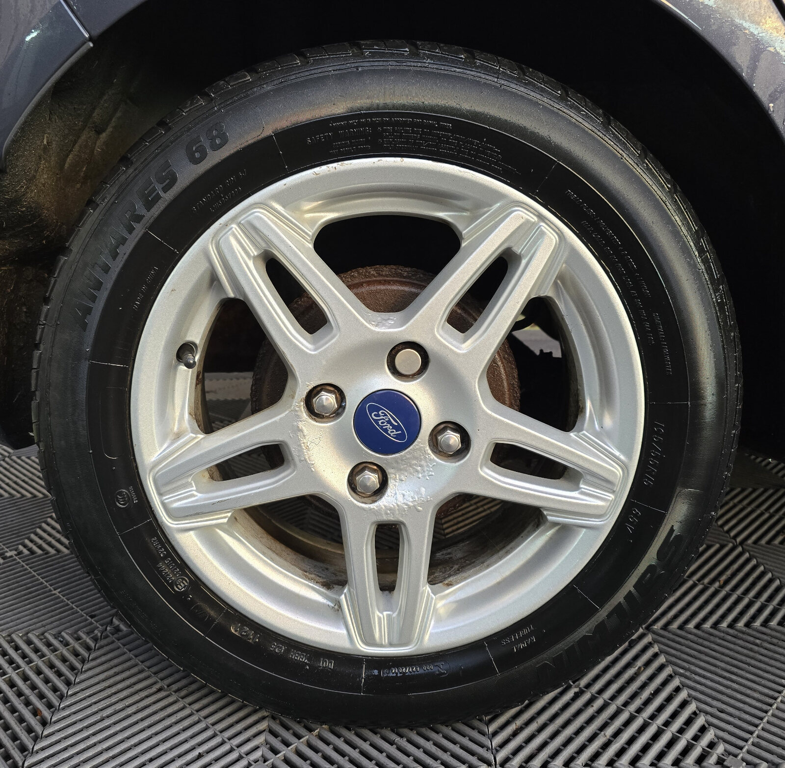 2014 Ford Fiesta 1.0 Petrol ZETEC - Image 9