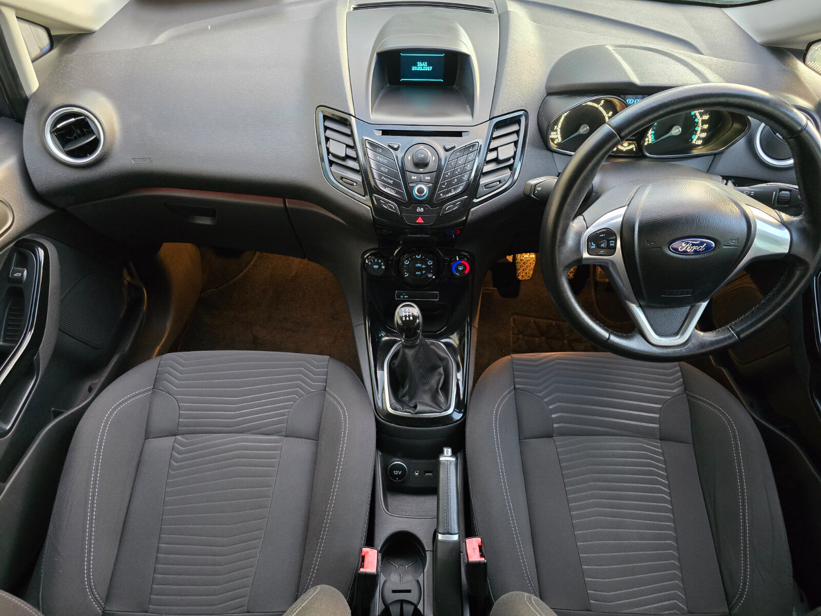 2014 Ford Fiesta 1.0 Petrol ZETEC - Image 10