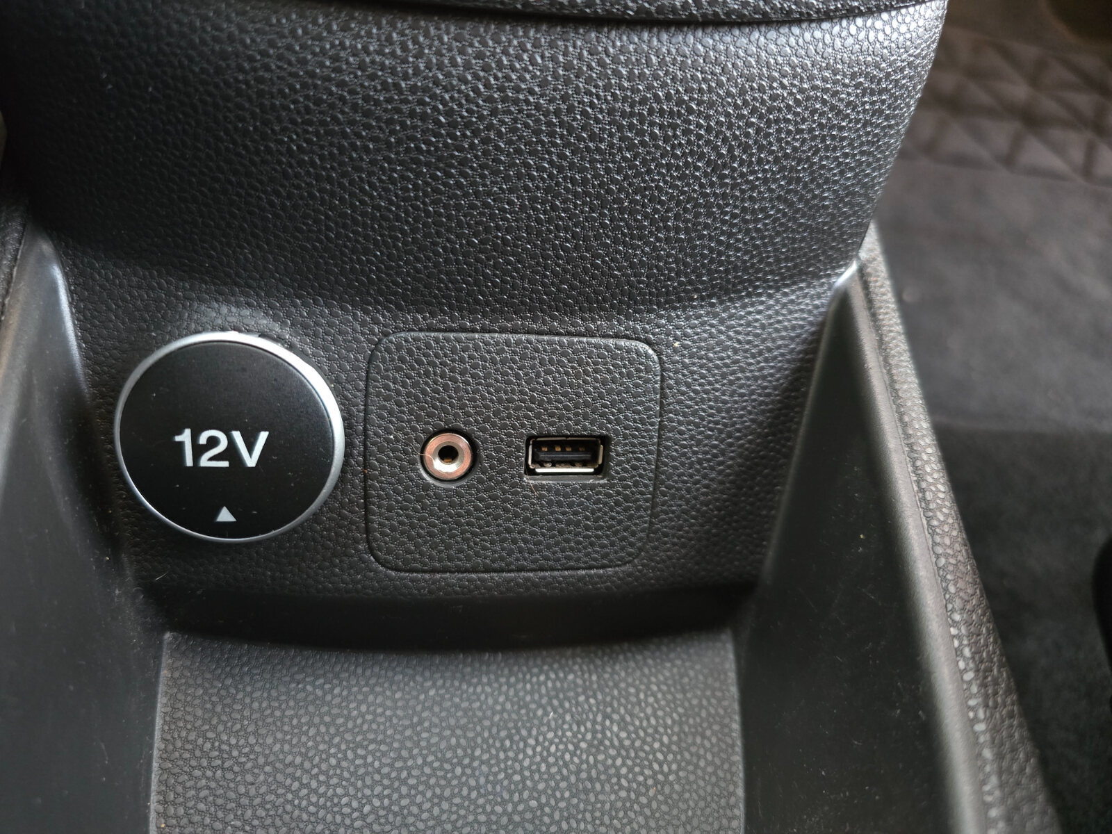 2014 Ford Fiesta 1.0 Petrol ZETEC - Image 14