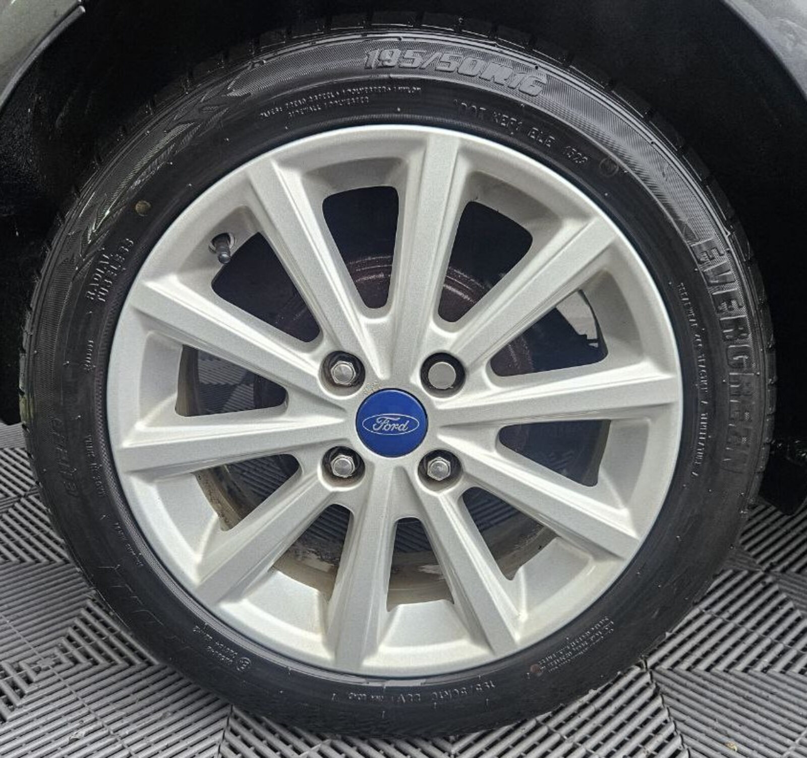 2016 Ford Fiesta TITANIUM 1.0 Petrol - Image 9