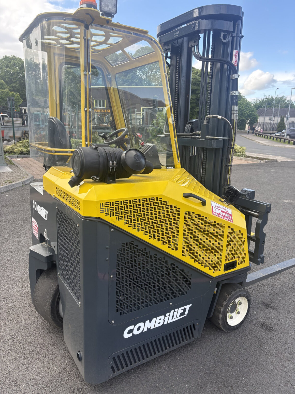 COMBILIFT CB3000
