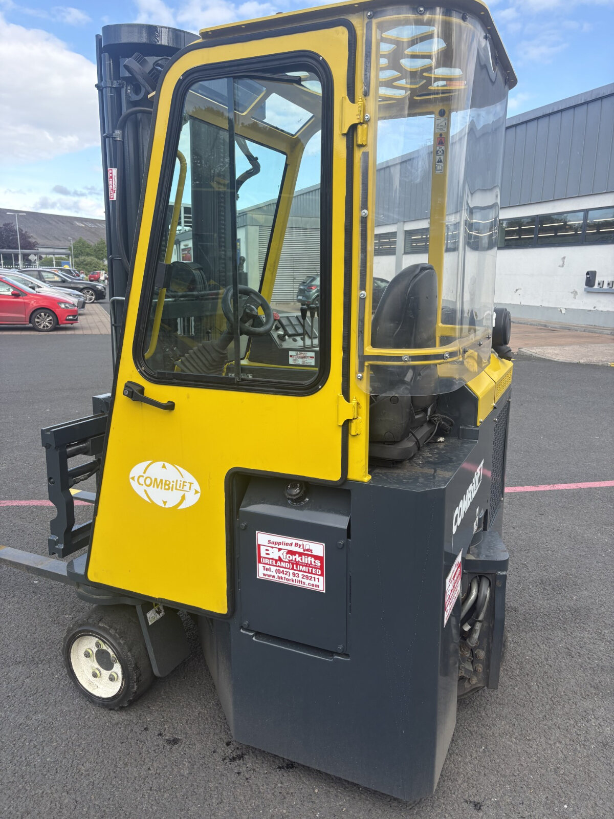 COMBILIFT CB3000