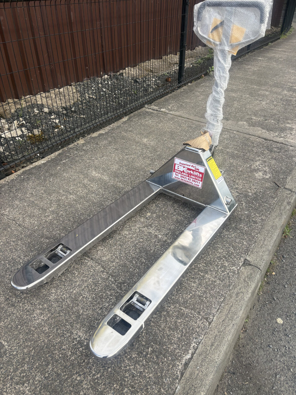New Stainless and Galvanised Pallet Trucks