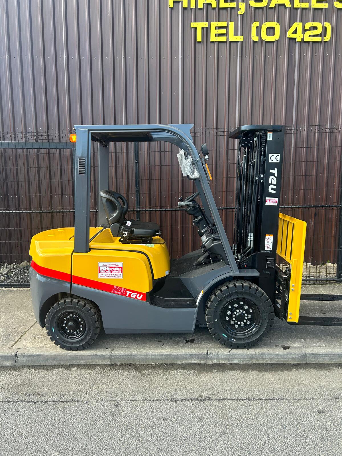 New TEU Forklifts