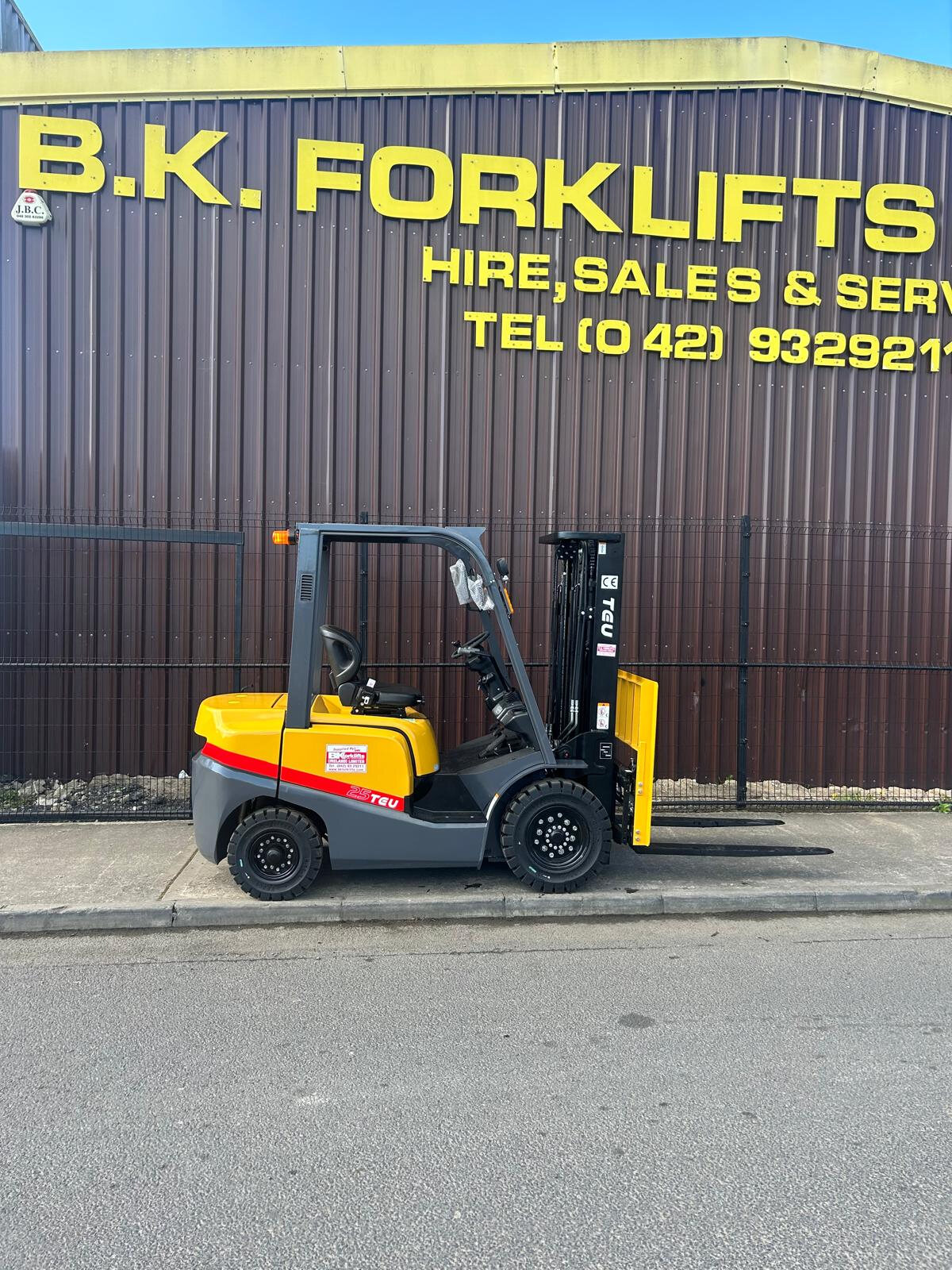 New TEU Forklifts