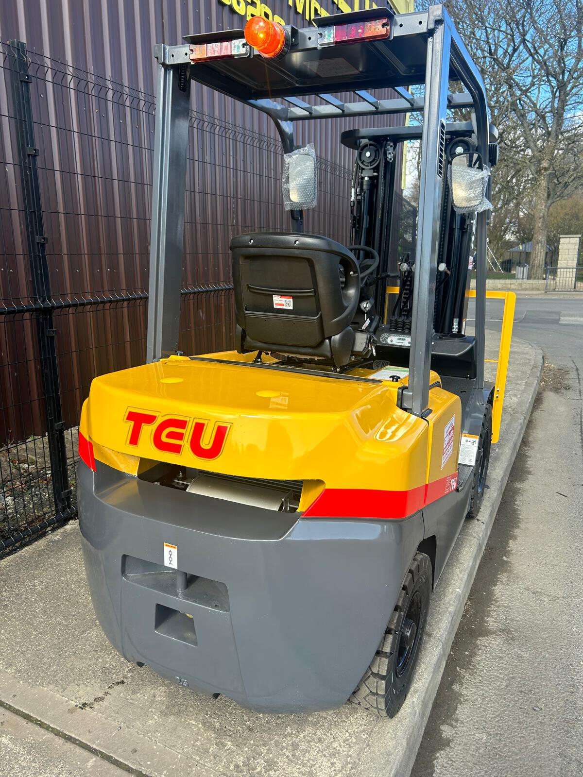 New TEU Forklifts