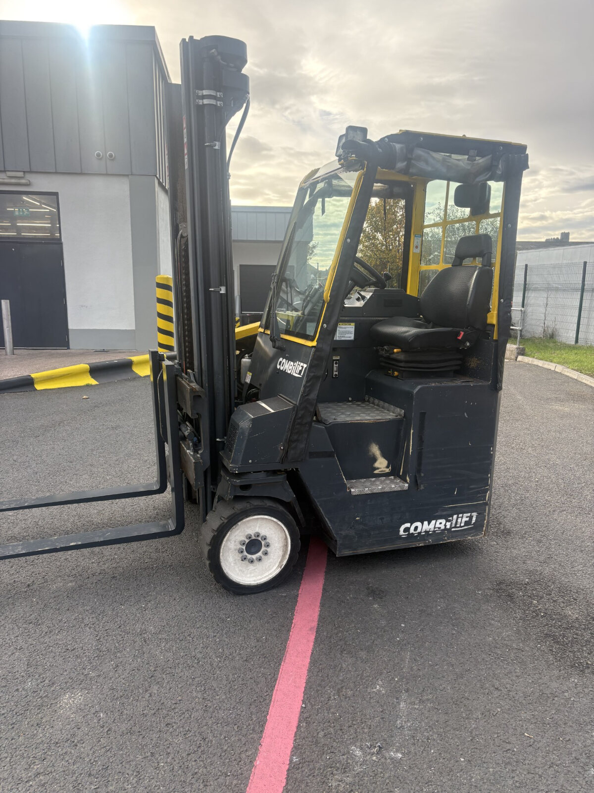 COMBILIFT CB4000