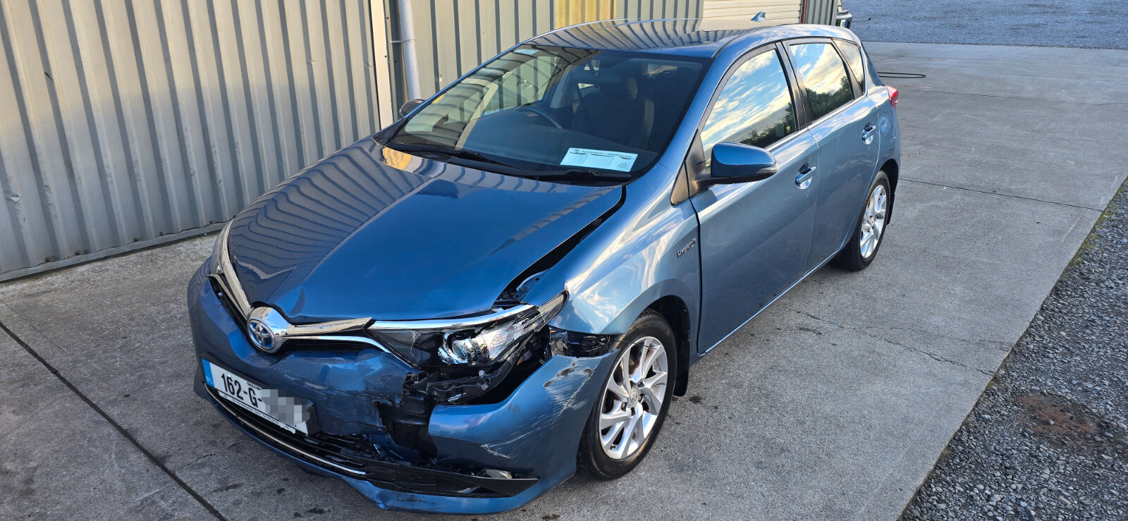 162 TOYOTA AURIS HYBRID