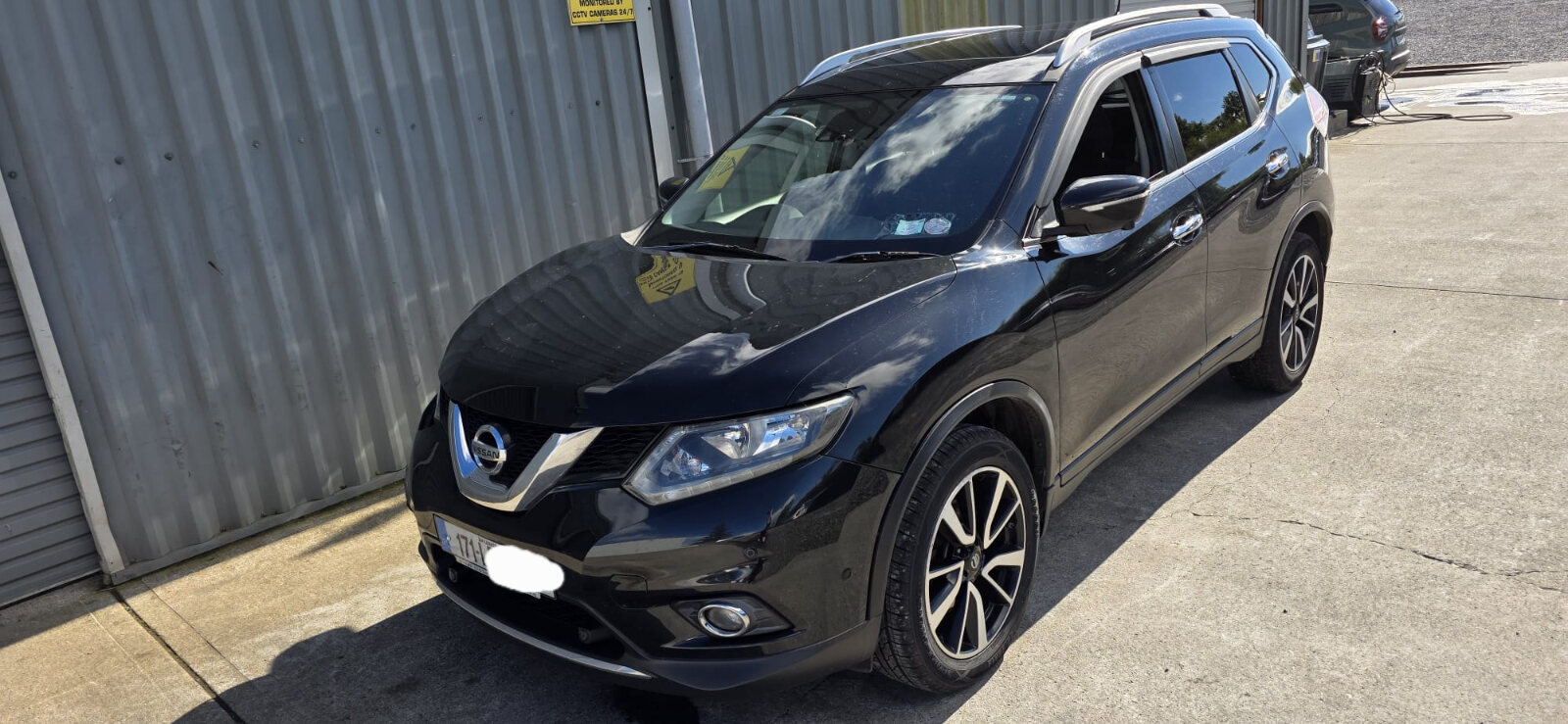 171 NISSAN X-TRAIL 7 SEATS
